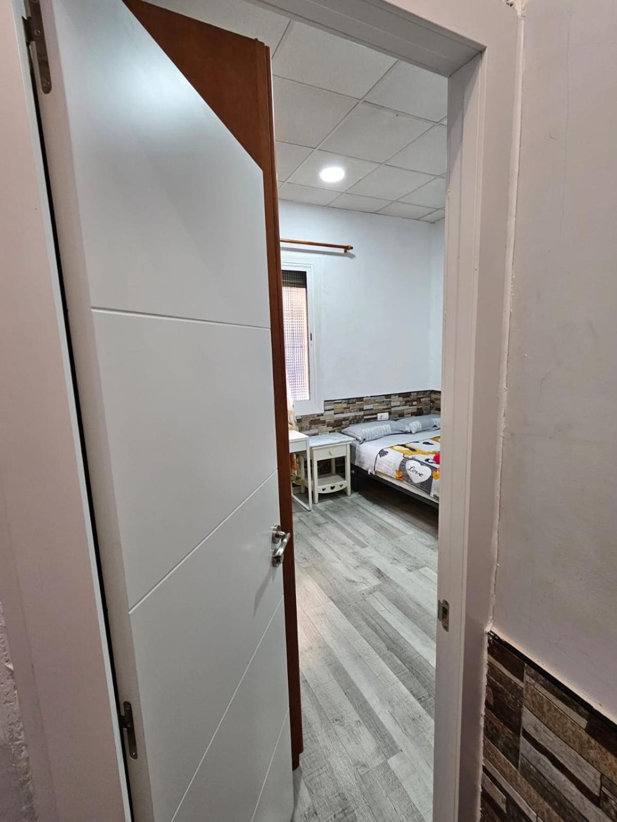 Habitacion Doble Con Bano Privado L’Hospitalet de Llobregat Zewnętrze zdjęcie
