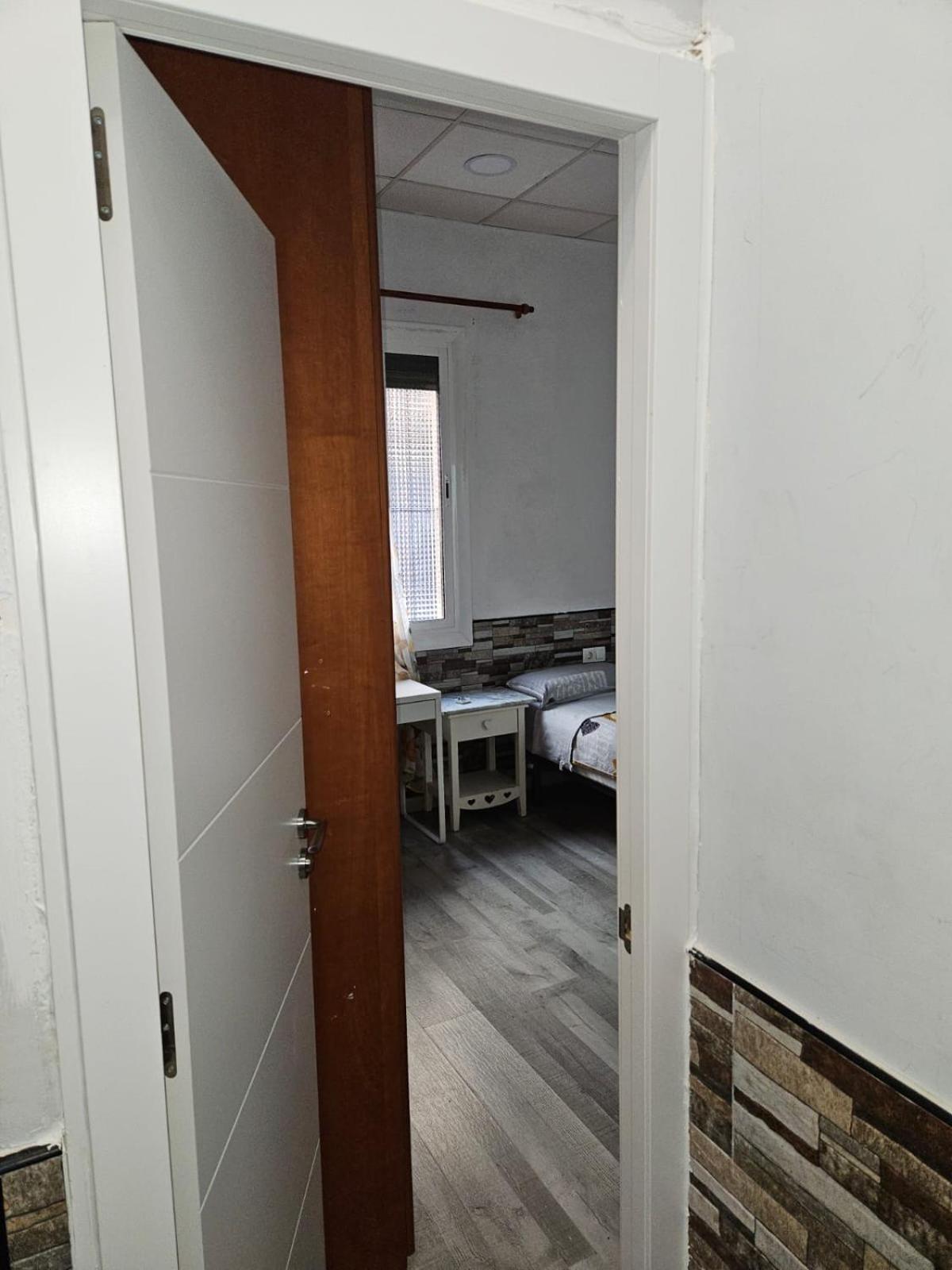 Habitacion Doble Con Bano Privado L’Hospitalet de Llobregat Zewnętrze zdjęcie